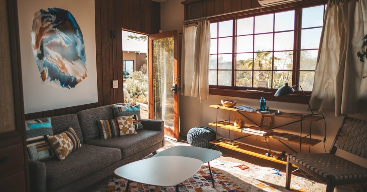 Boost Your Cash Flow: Airbnb vs Long-Term for Homeowners
