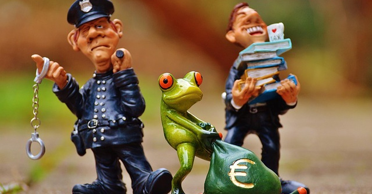 Choose Remote Bookkeeping or Tax Prep for Steadier Income