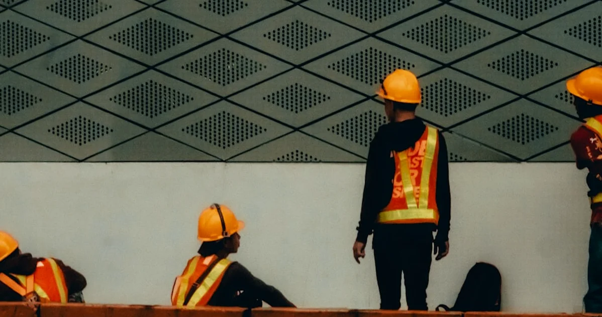 Hire Subcontractors for Small Business Without 1099 Errors